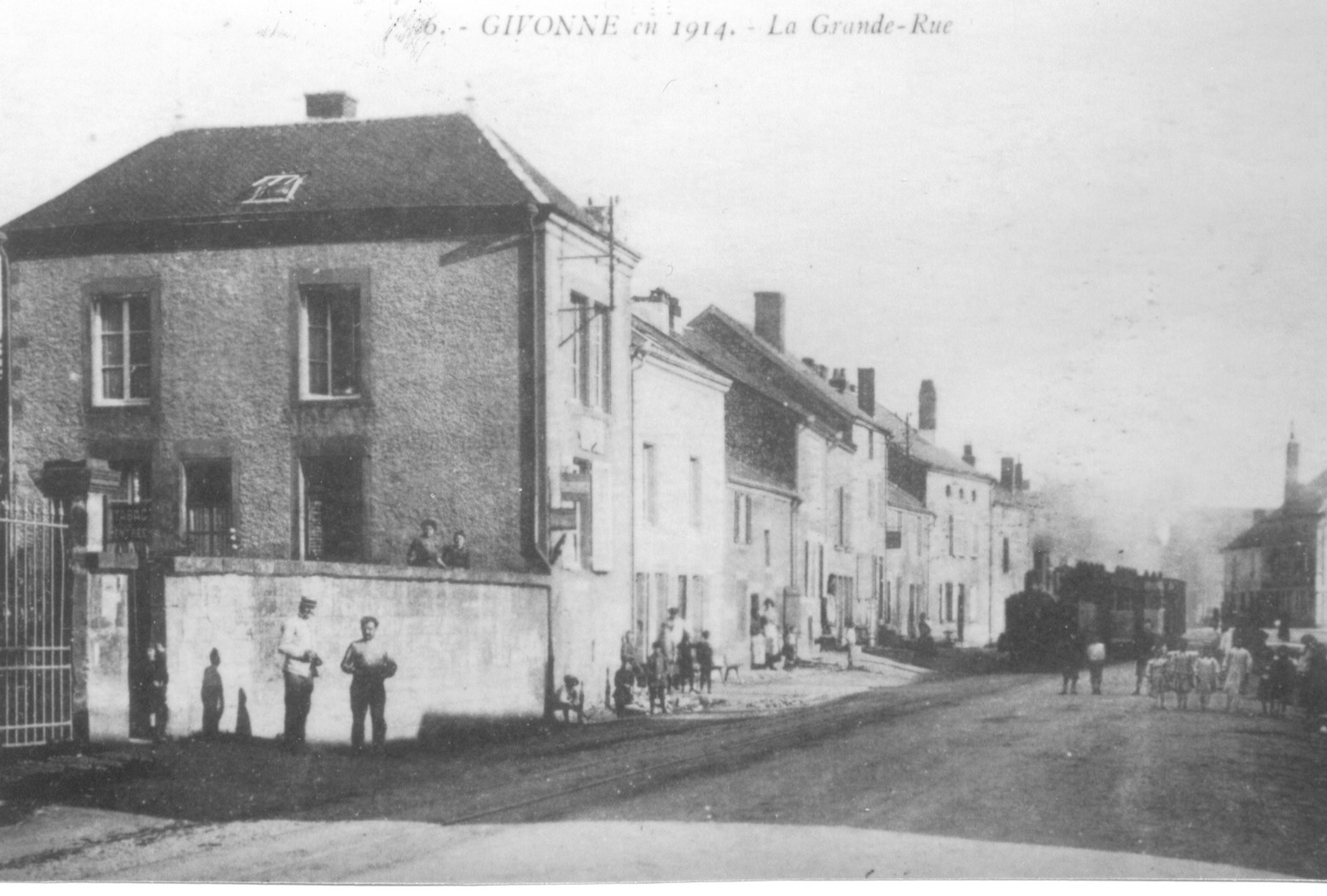 GIVONNE   Grande Rue (12) + Train 1914 
